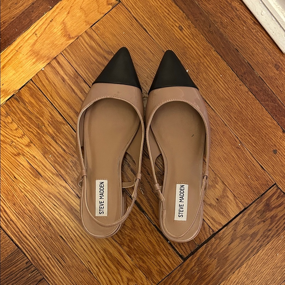 Steve Madden Black and Tan Slingback Flats